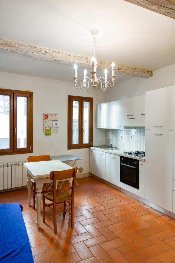 Graceful Apartment In The Heart Of Florence Buitenkant foto