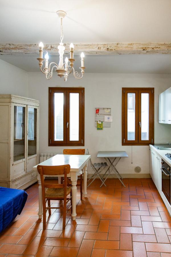 Graceful Apartment In The Heart Of Florence Buitenkant foto